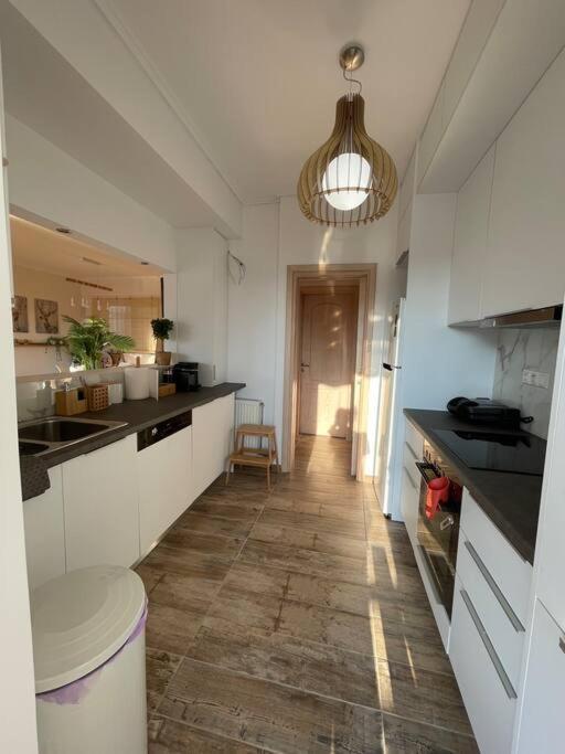Apartamento Μαρούσι- Η Ηρεμία Των Β.Προαστίων Δίπλα Στο Κέντρο Atenas Exterior foto